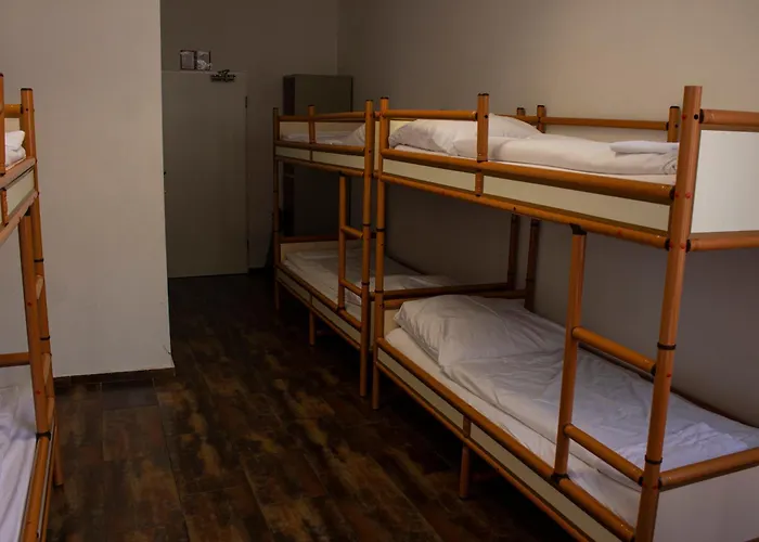 شباب متروبول