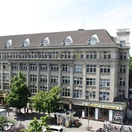 Metropol אכסניה