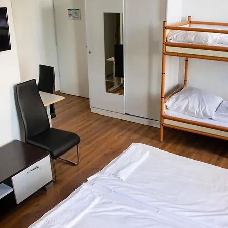 Auberge de jeunesse Metropol *