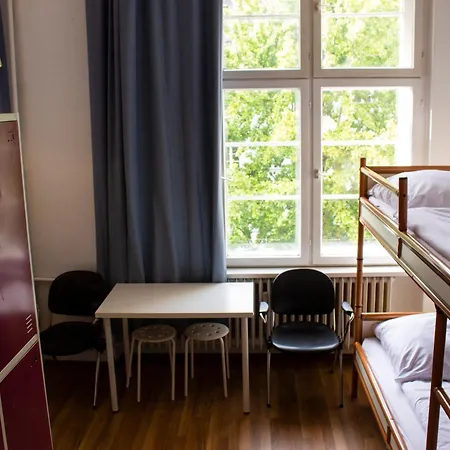 Auberge de jeunesse Metropol *