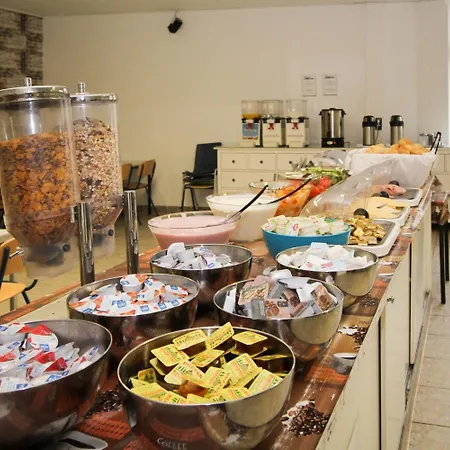 Auberge de jeunesse Metropol *